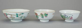 SKÅLAR, 3 st, porslin, 1800-1900-tal, bla Guangxu's märke.