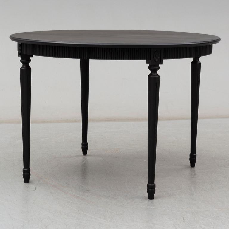 A painted Gustavian style dining table, second half of the 20th Century.