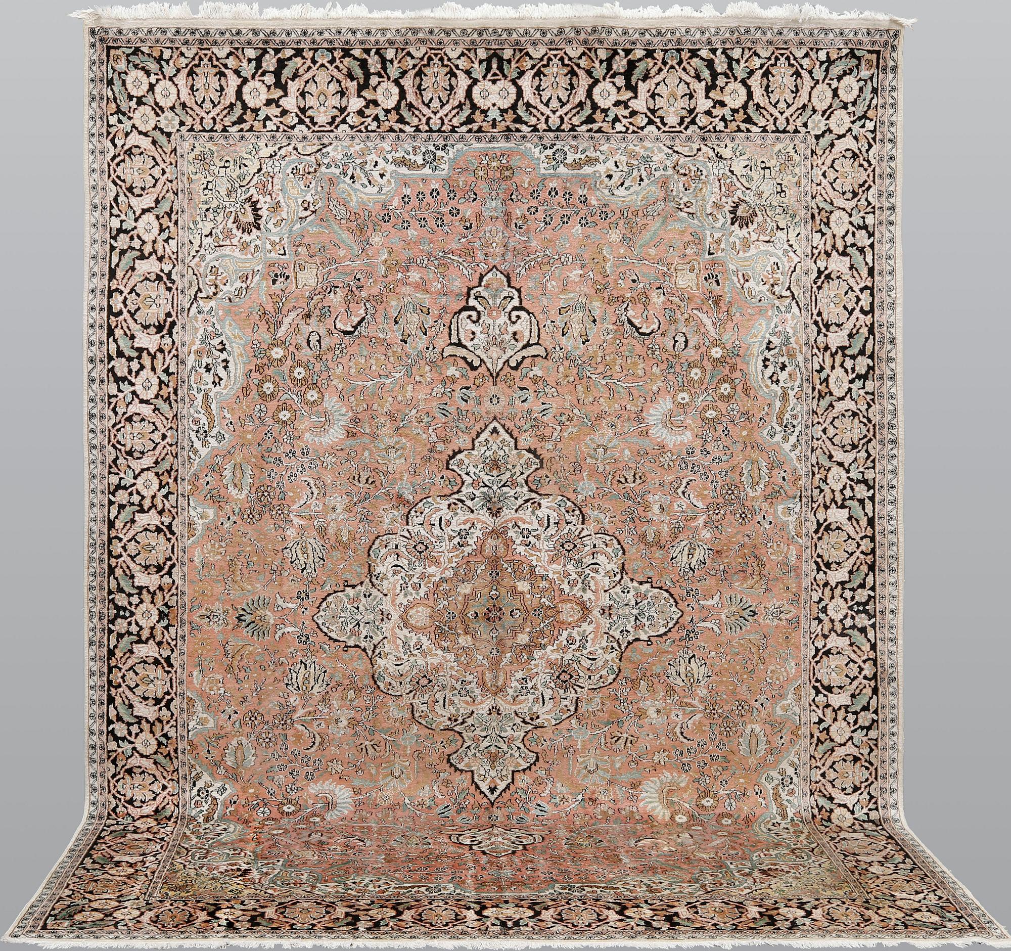 Matta, Silke Kashmir, ca 332 x 241 cm.