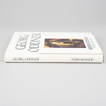 Georg Oddner, the book "Närvarande" and 1 catalogue.