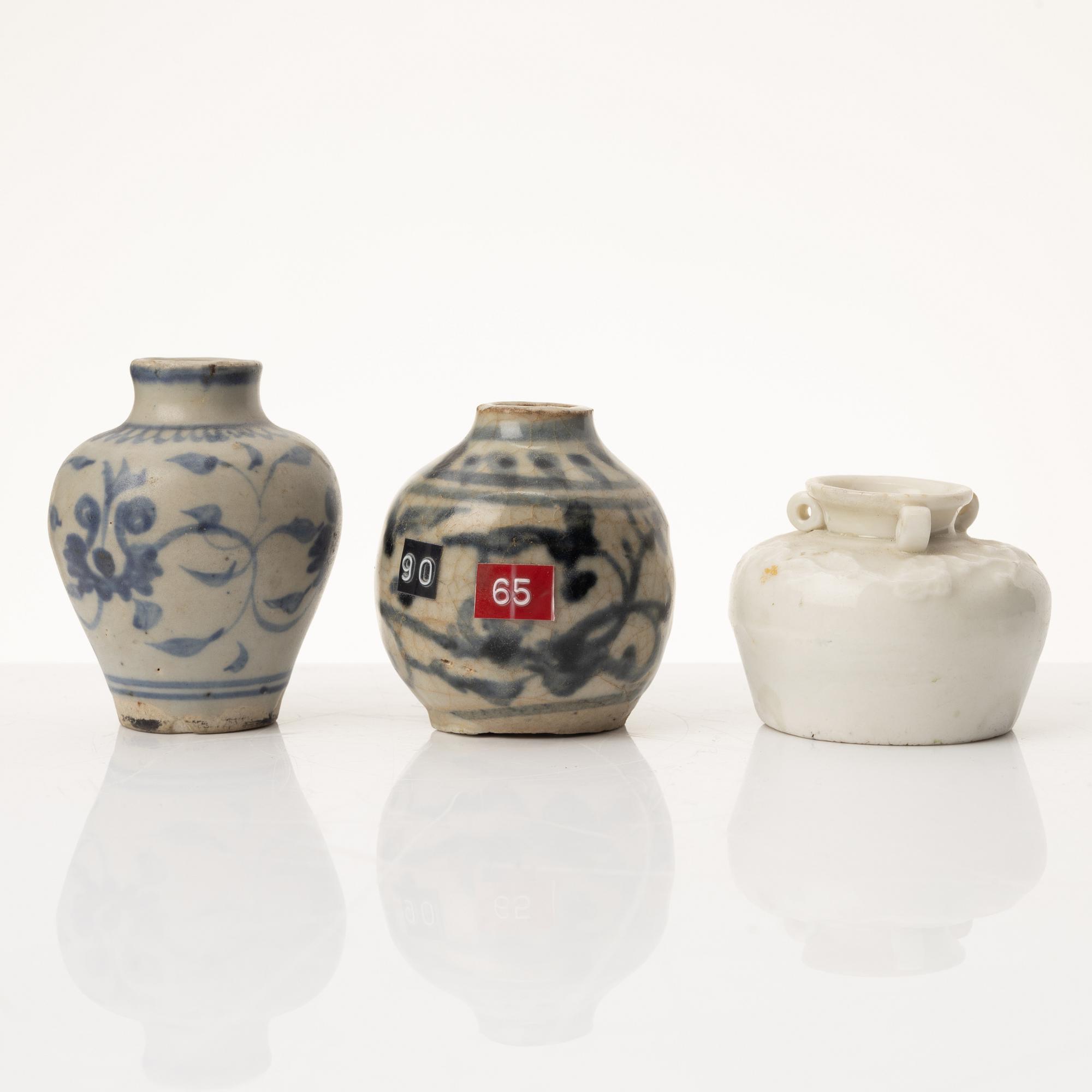 A group of eleven Chinese jars and vases, late Ming dynasty / 17th century.