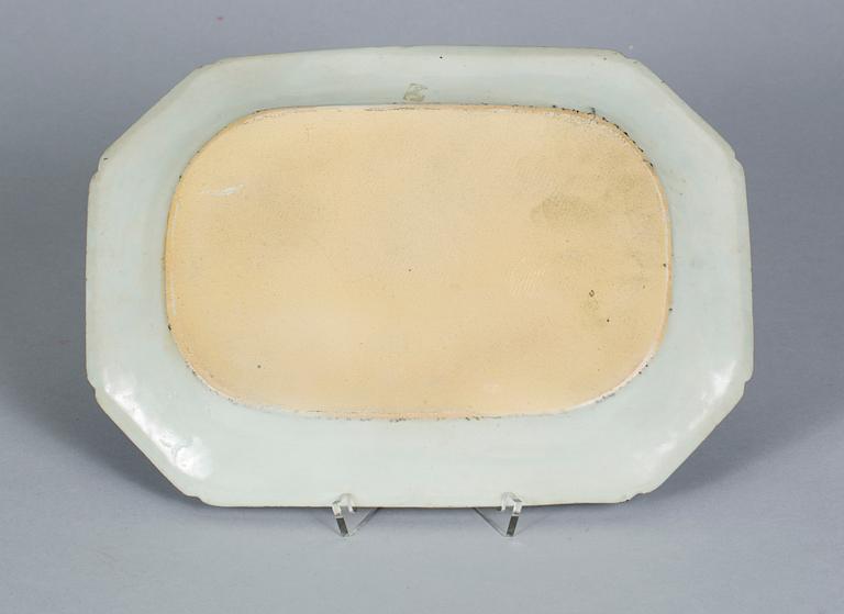 STEKFAT, porslin, Kina, Qianlong(1736-1795).