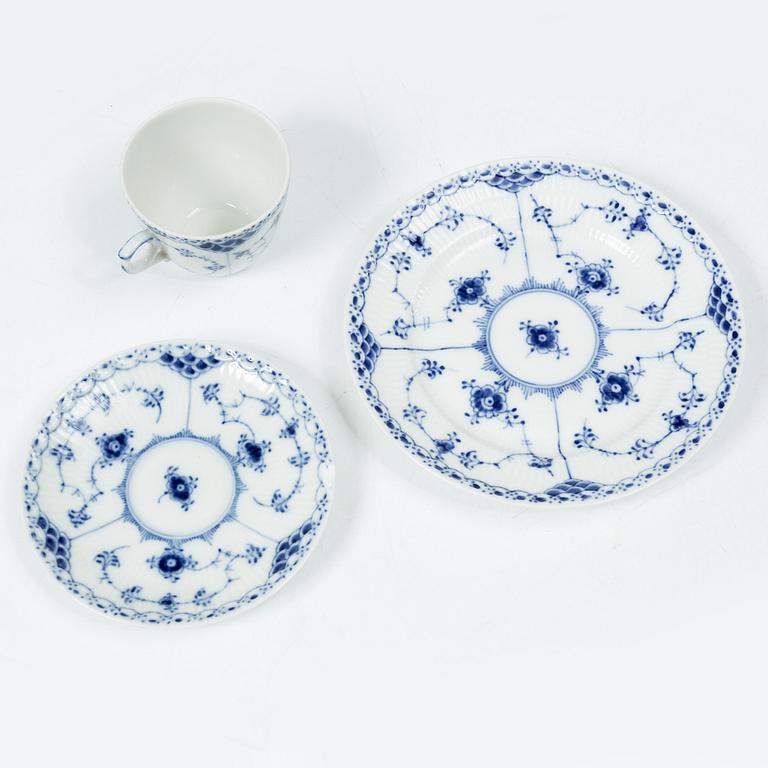Royal Copenhagen, coffee service, 46 pieces, “Musselmalet Halvblonde”, Denmark.