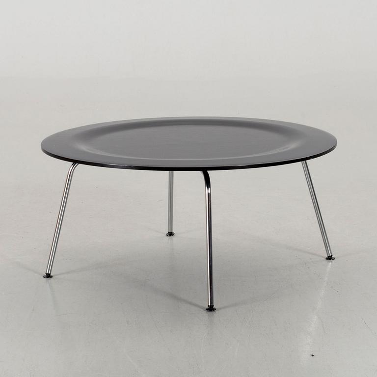 CHARLES & RAY EAMES. Soffbord.  Plywood group CTM.