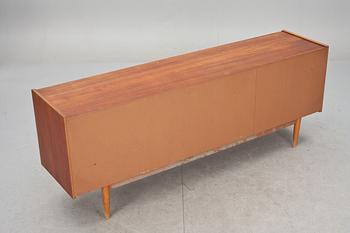 SIDEBOARD, "Trio", Nils Jonsson, Troeds, 1900-talets andra hälft.