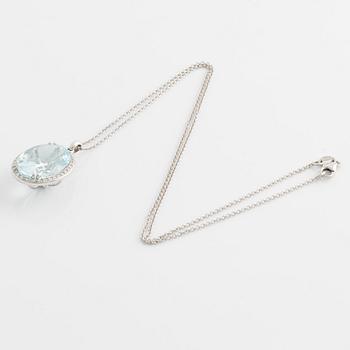 Pendant with oval aquamarine and brilliant-cut diamonds, with chain.