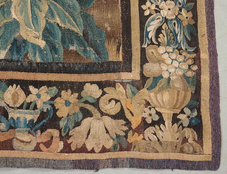 TAPESTRY, tapestry weave. 274,5 x 402 cm. Flanders, the second part of the 17th century til around 1700.