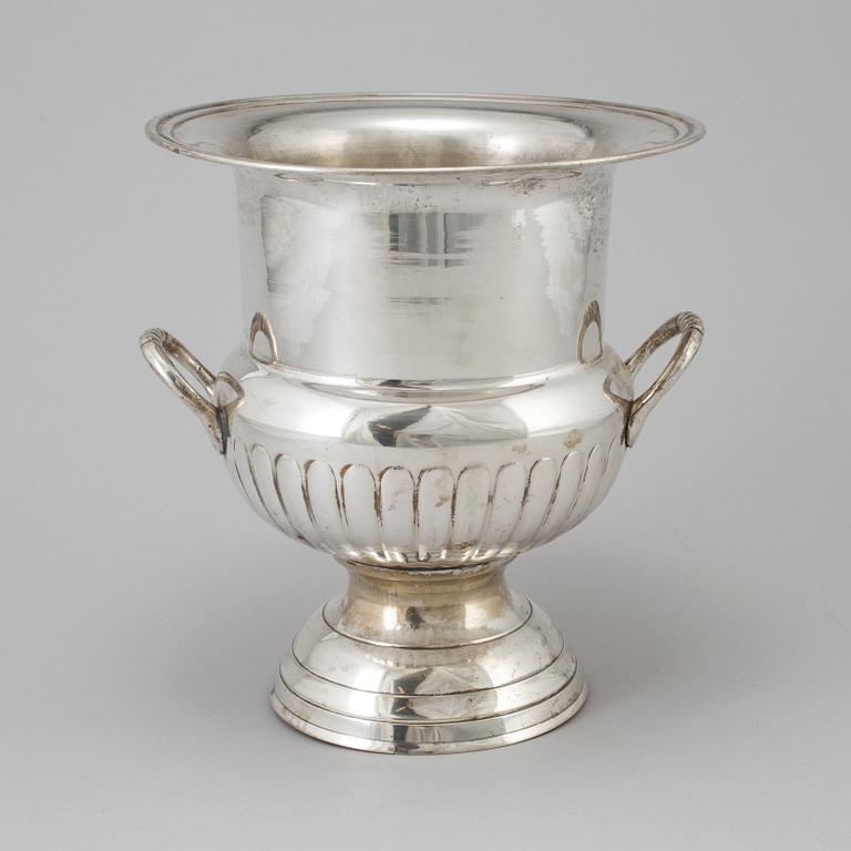 A PLATED WINE COLLER, second half of the 20th century.