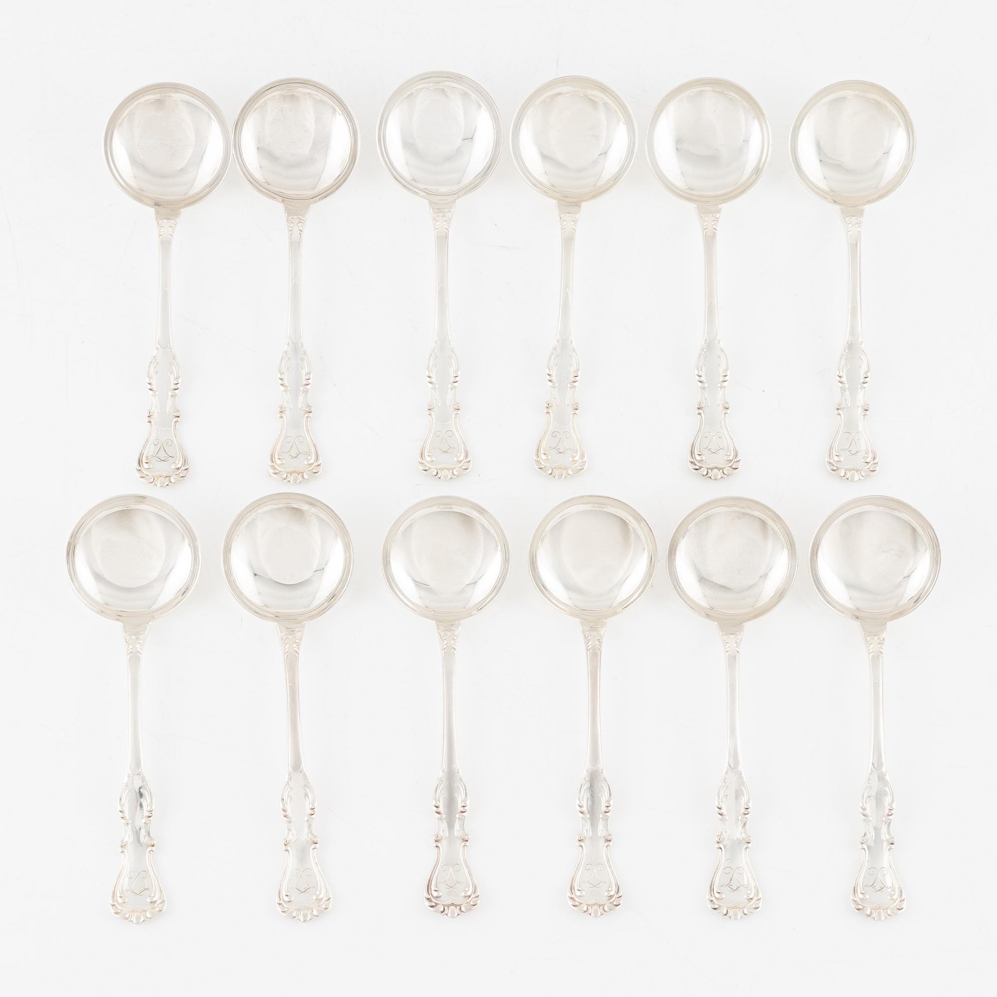 Buljongskedar, 12 st, silver, modell Olga, CG Hallberg, Stockholm, 1949-55.