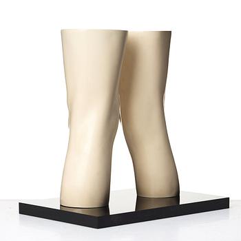 Claes Oldenburg, "London knees".