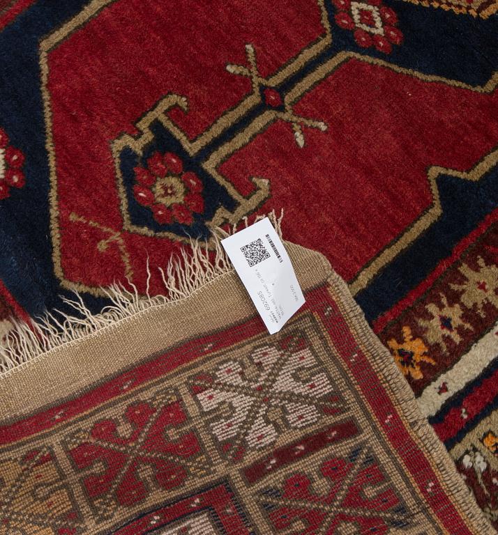 MATTA, old, Turkiet, ca 156 x 111 cm.
