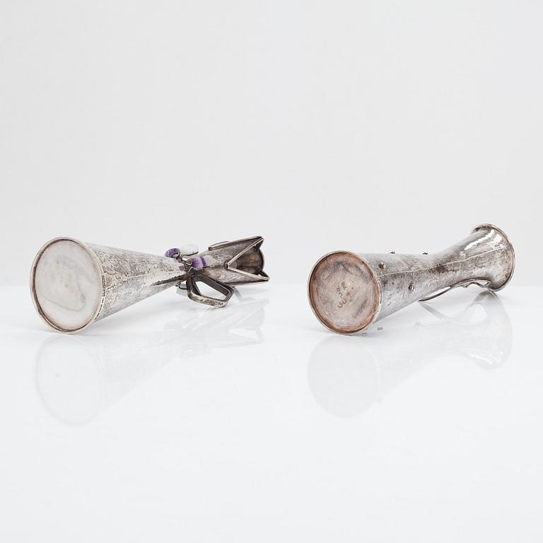 Vas och ljusstake, silver, Pirkan-Kulta, Tammerfors 1961 och 1960.