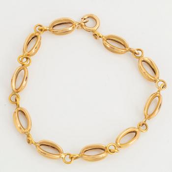 18K gold bracelet and necklace.