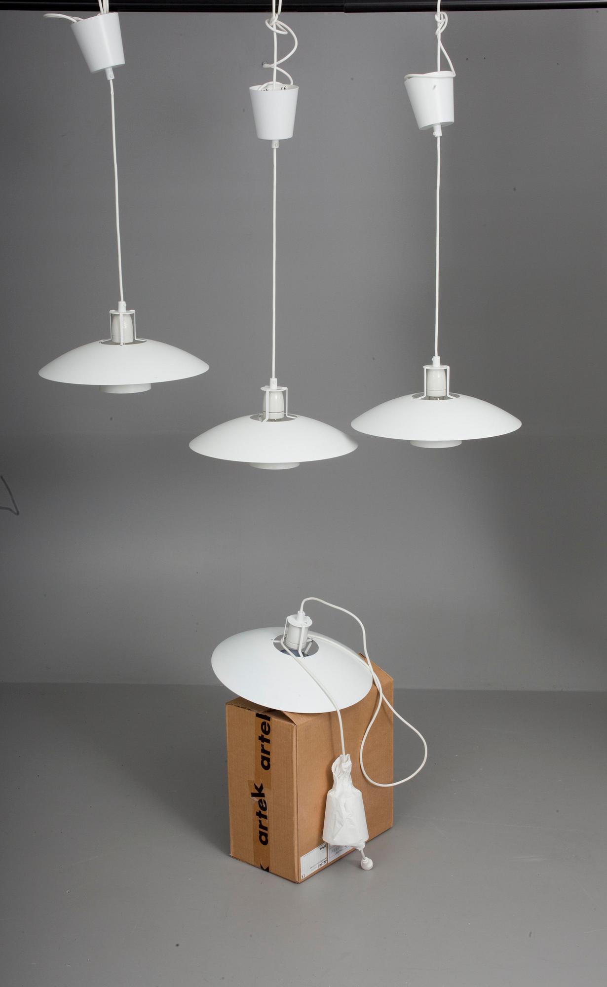 TAKLAMPOR, 4 st, modell JL340, Juha Leiviskä, Artek. Kupans höjd 17 cm.