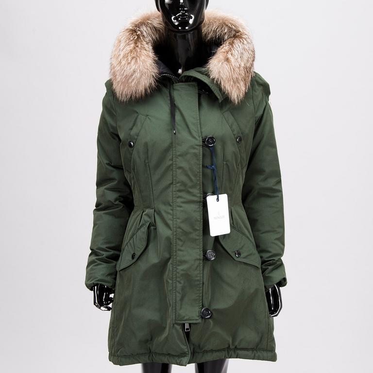 MONCLER Aredhel Parka in size 5.