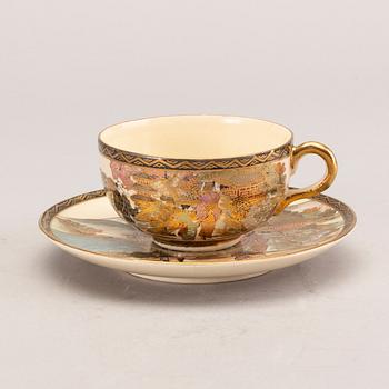 Teservis 15+1 dlr samt vas, satsumagods.  Japan omkring 1900.