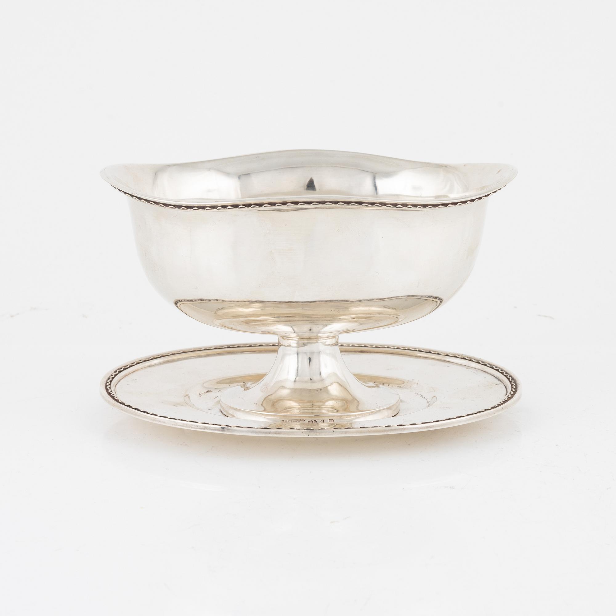 Carl Fredrik Carlman, såsskål, silver, Stockholm, 1946.