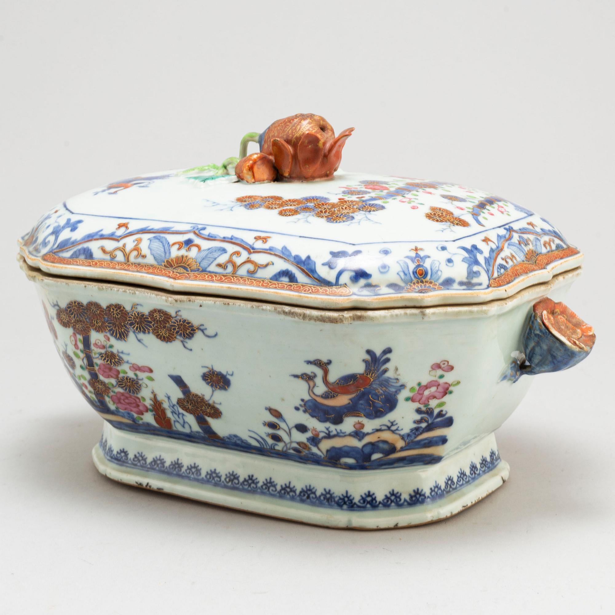 A famille rose tureen with cover, Qing dynasty, Qianlong (1736-95).