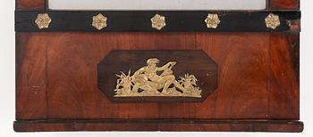 SPEGEL, empire, 1800-talets första hälft.