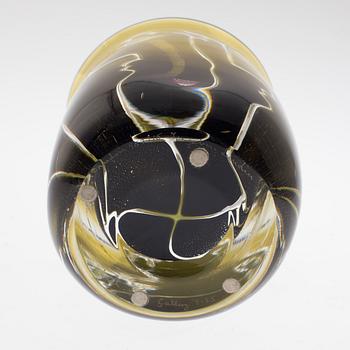 An Ariel 'Ansikten' glass vase from Orrefors Gallery, 1985.