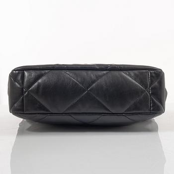 Chanel, bag, "19 Medium Flap Bag".