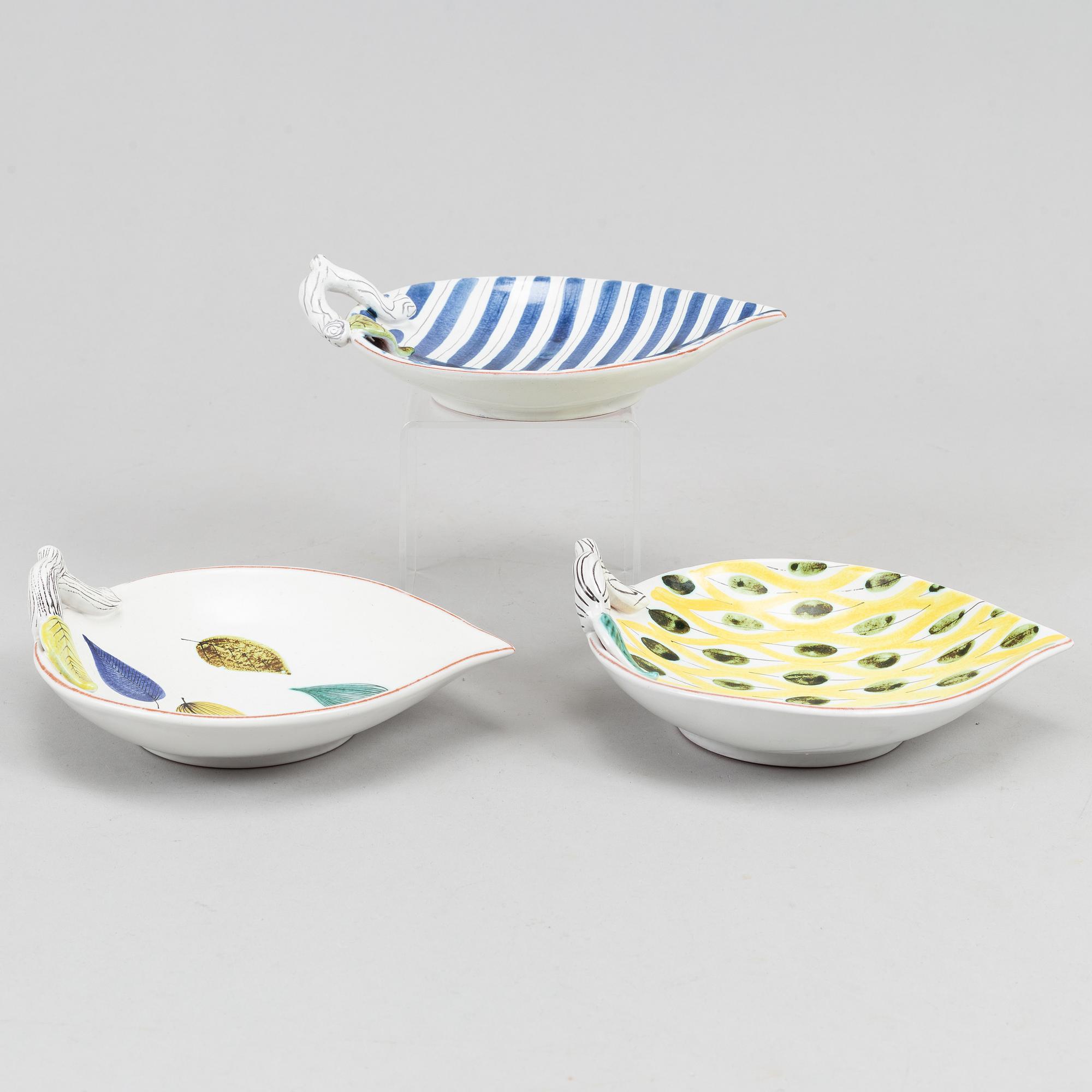 Stig Lindberg, three earthenware dishes, Gustavsberg studio.