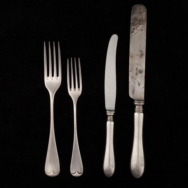 BESTICKUPPSÄTTNING, 45 delar, försilvrade, AK Aleksander Katch (Александр Качъ) S:t Petersburg sekelskiftet 1800/1900.