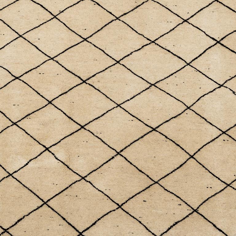 A RUG, orietal, signed, ca 237 x 155 cm.