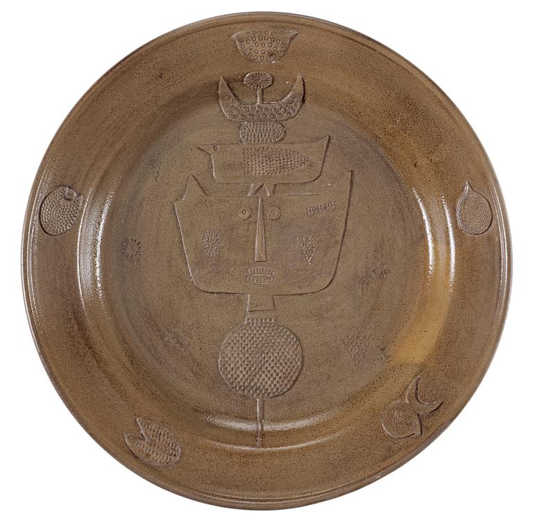 A Stig Lindberg stoneware dish, Gustavsberg Studio, 1965.