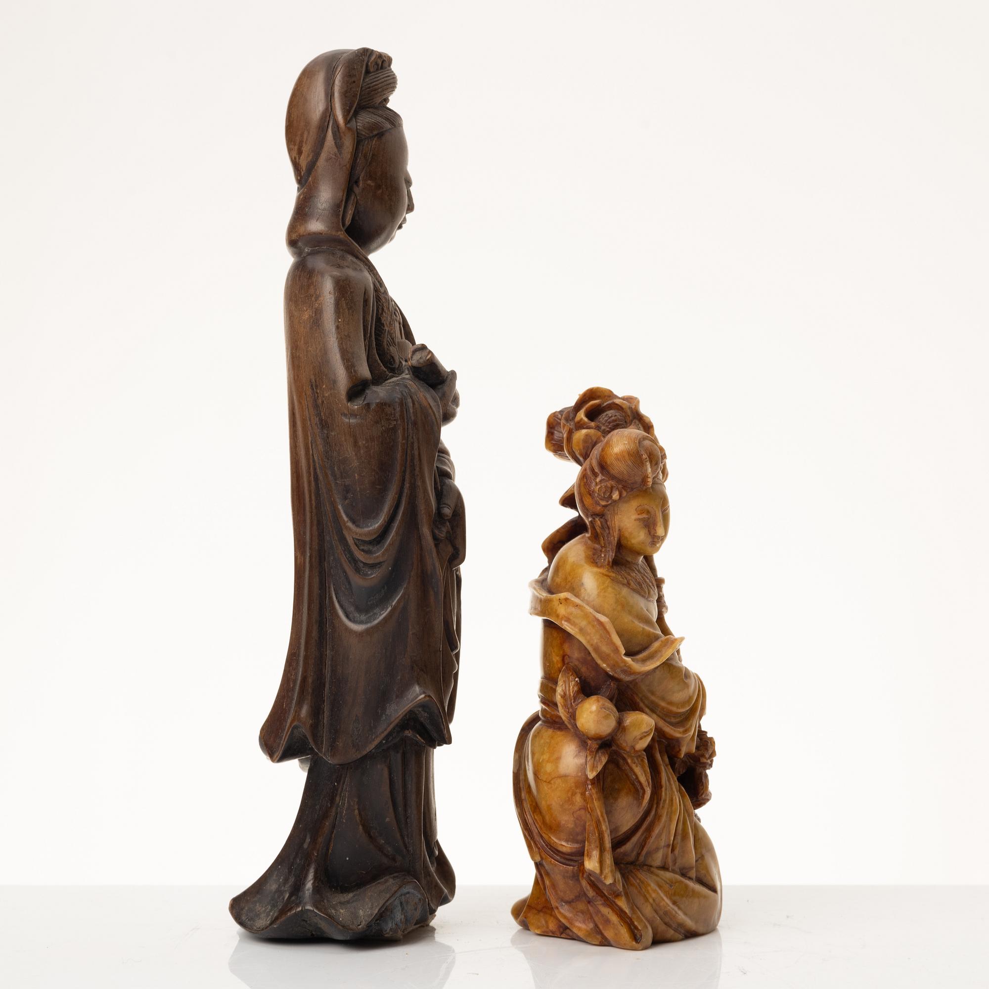 Skulpturer, två stycken, bambu och sten. Sen Qingdynasti.