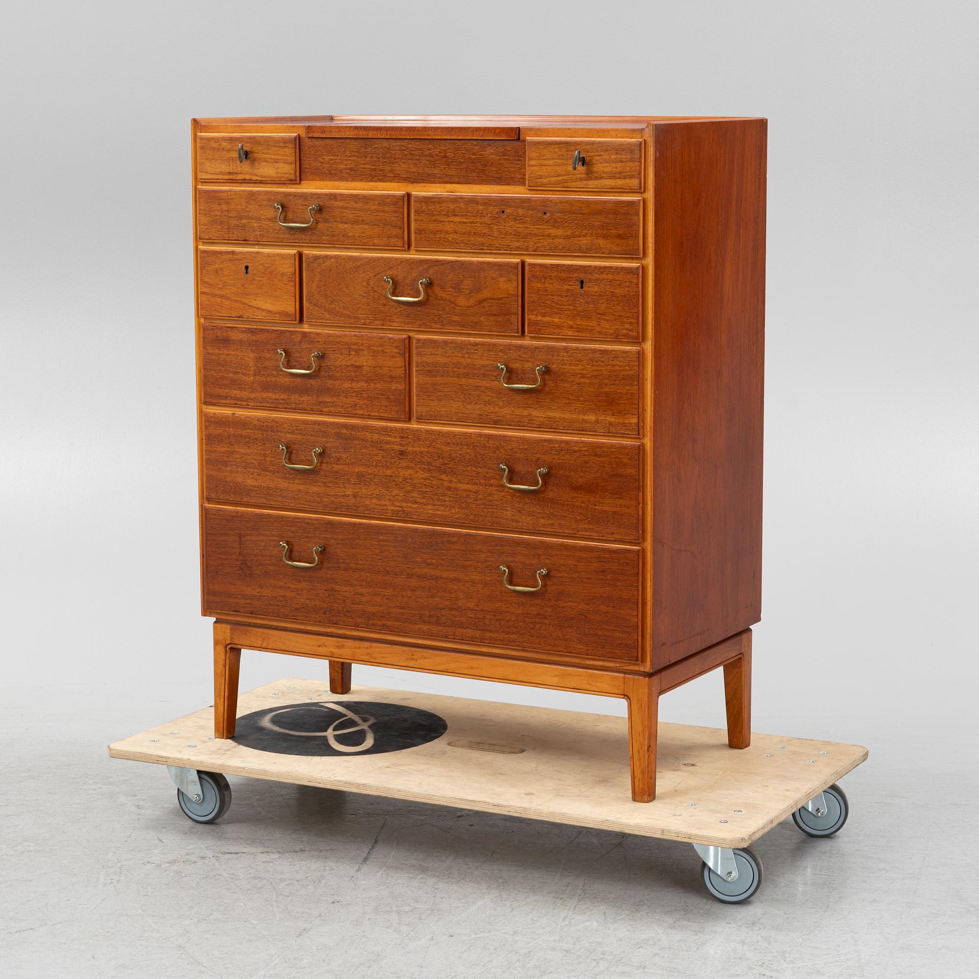 Mirror dresser, 1940s/50s.