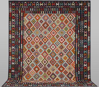 Matta, Kelim, ca 391 x 303 cm.