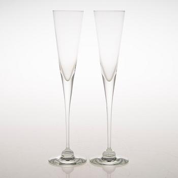 HEIKKI ORVOLA, champagneglas, 6 st, "Aurora", Arabia Finland. 1900-talets slut. Modellen formgiven 1972.