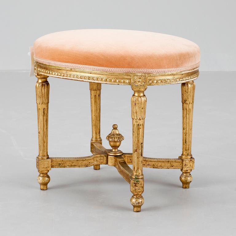 TABURETT, gustaviansk stil ca år 1900.