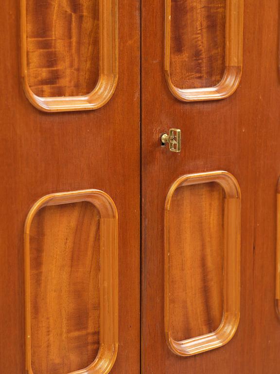 Carl Cederholm, a Swedish Modern cabinet, Stil & Form, Stockholm, 1940s-50s.