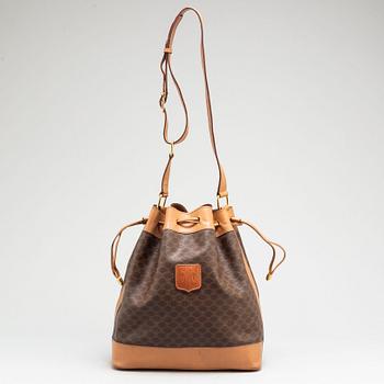 CÉLINE, bucket bag.