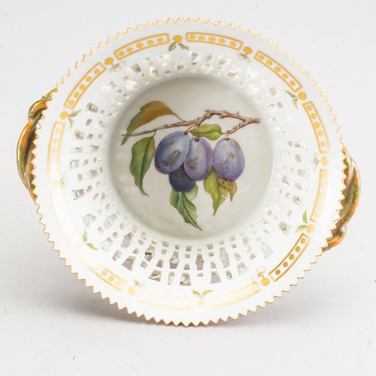 ROYAL COPENHAGEN, a "Flora Danica" porcelain bowl.