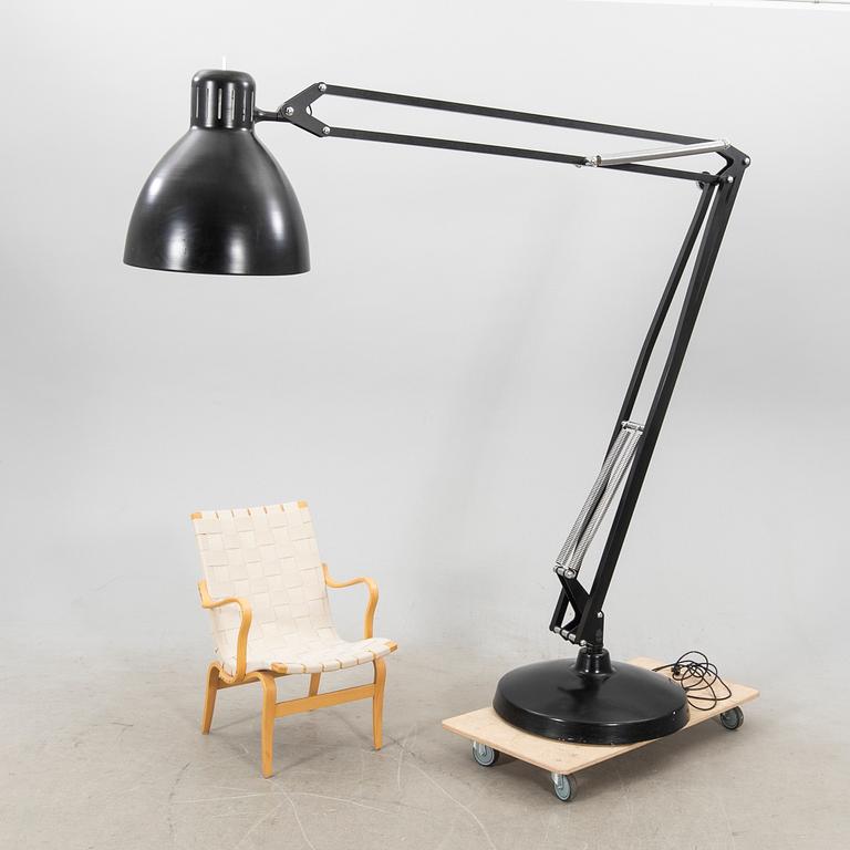 Golvlampa "The Great 1" av Luxo samtida.