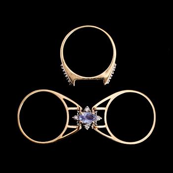 RING, 14 k guld, med briljantslipade diamanter och blå safir.