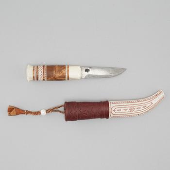 A knife by Anders Sunna, signed.