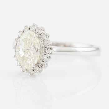 Ring with an oval brilliant-cut diamond of 1.20 ct accompanied by the following GIA report.