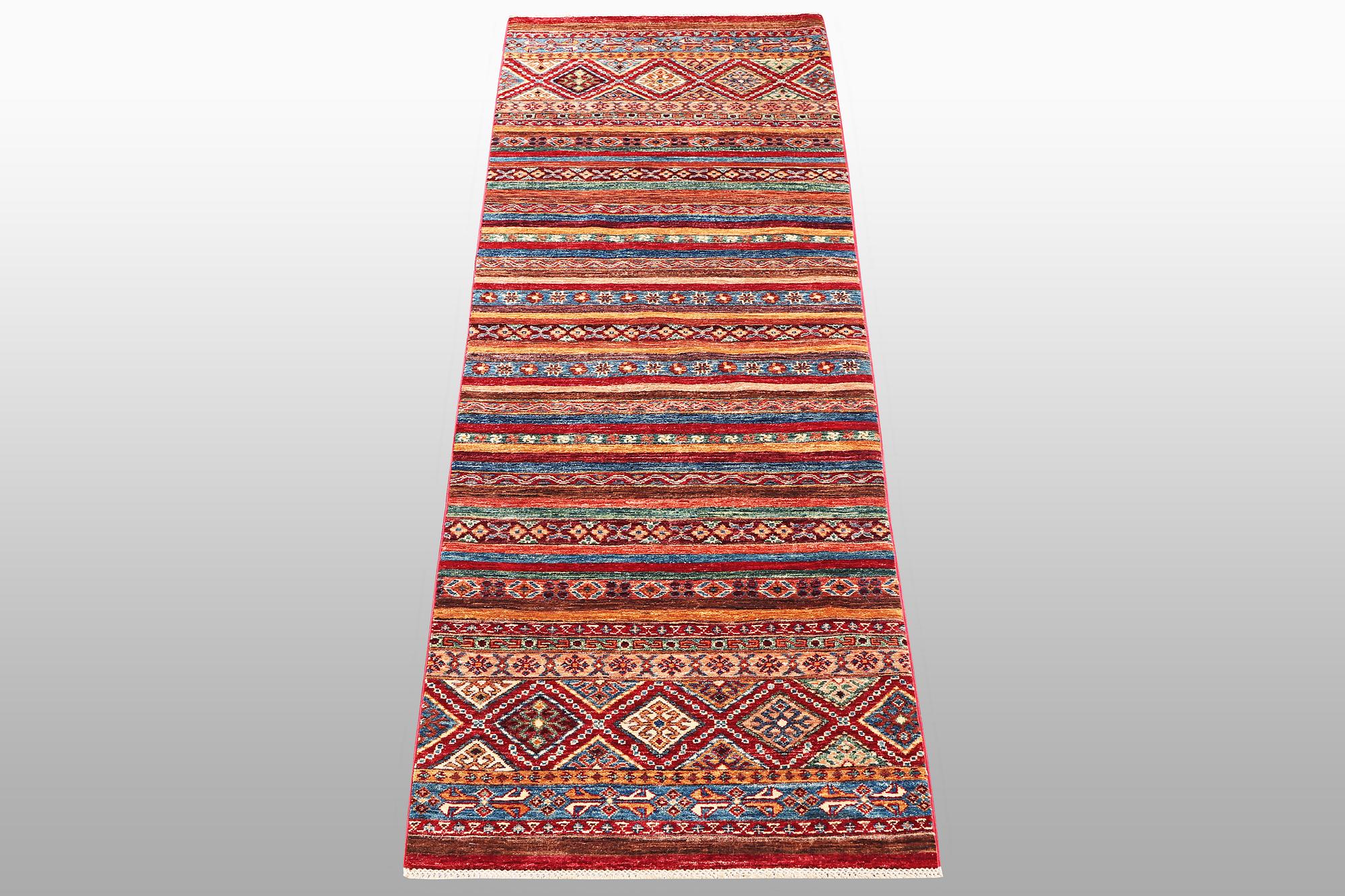 Runner, Khorjin, ca 271 x 84 cm.