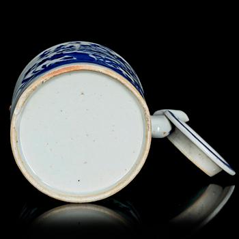 TEKANNA med LOCK, porslin, Kina, 1800-tal.