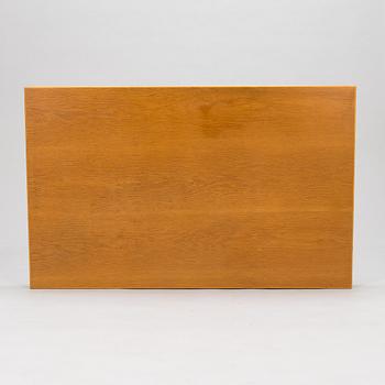 Alvar Aalto, a mid-20th century '81' dining table and four '68' chairs for Artek.