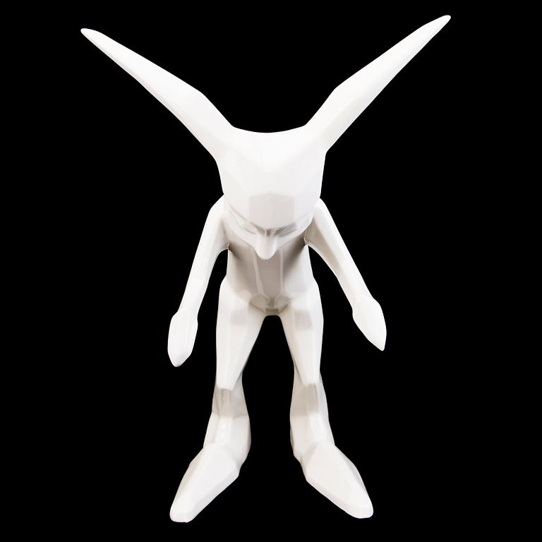 KIM SIMONSSON, veistos posliinia, signeerattu KIM, numeoitu 30/30.