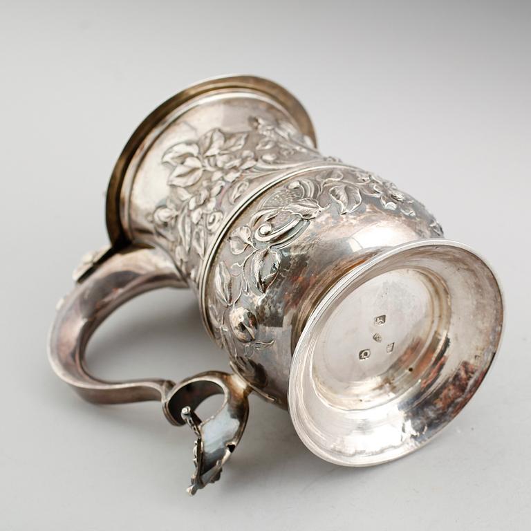 STOP, silver, IM, London 1769. Vikt ca 924 g.