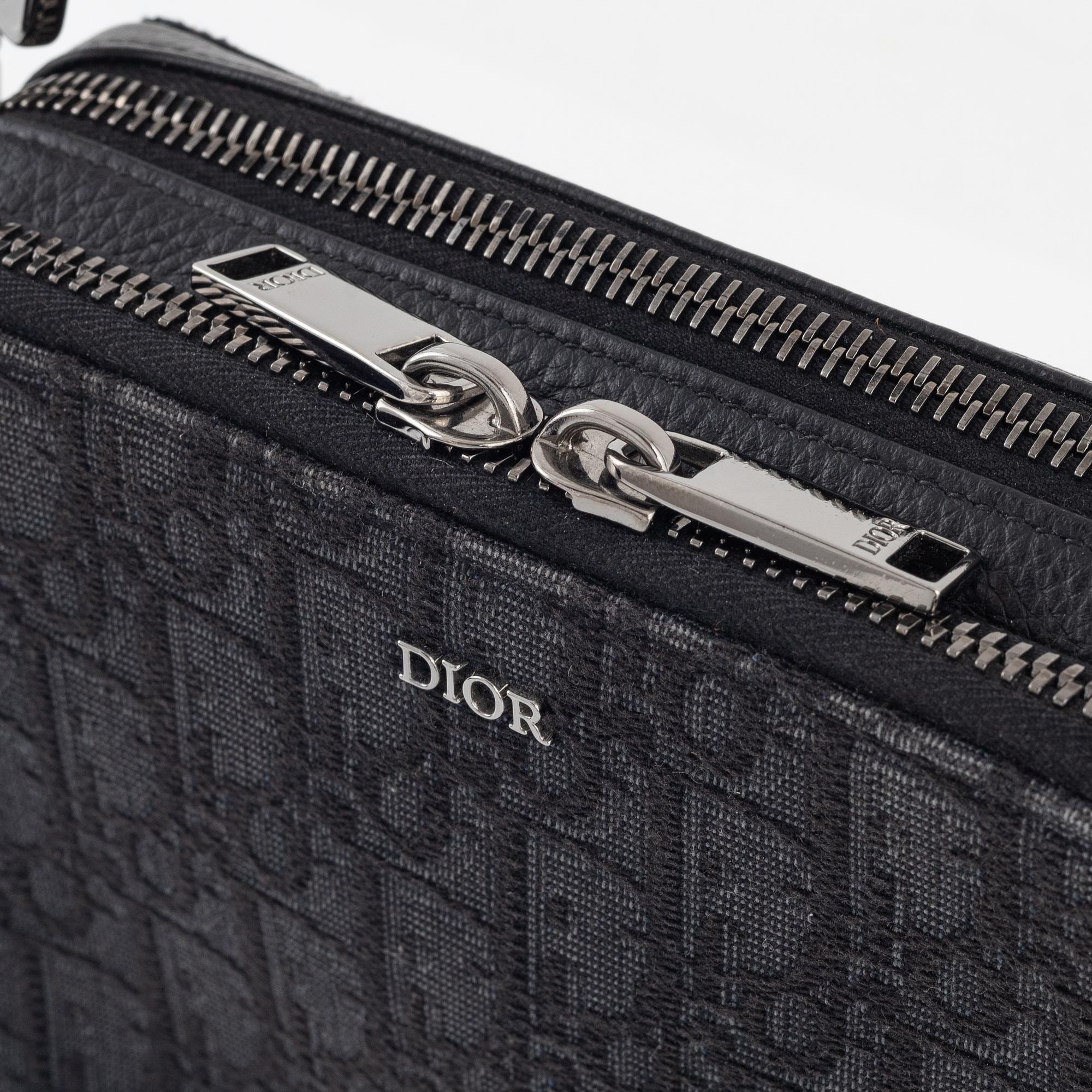 Christian Dior, väska, "Wallet on Strap", 2021.