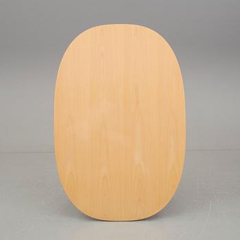 BORD, "Superellips", Bruno Mathsson och Piet Hein, för Fritz Hansen, 2000.