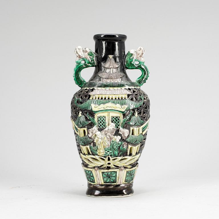 URNA, porslin, famille noirefärger, Kina, modern tillverkning.