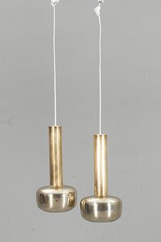 TAKLAMPOR, ett par, Wilhelm Lauritzen för Louis Poulsen, 1900-talets andra hälft.